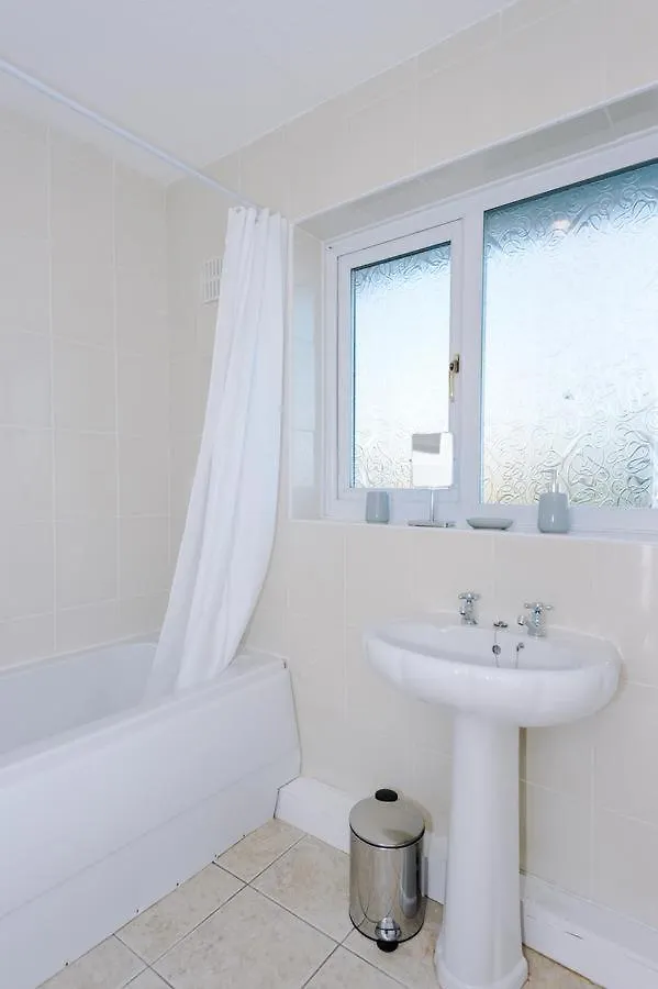Damwood House Villa Liverpool Holiday home